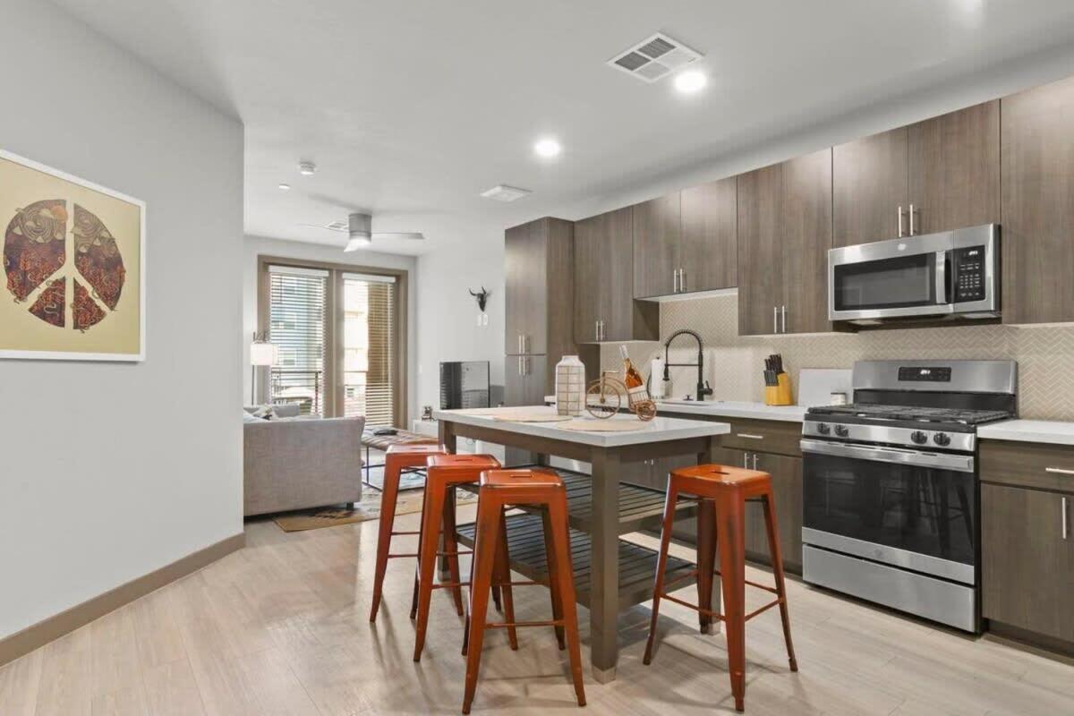 Cozysuites Phx Roro Gym, Pool, Pets, Parking! #6